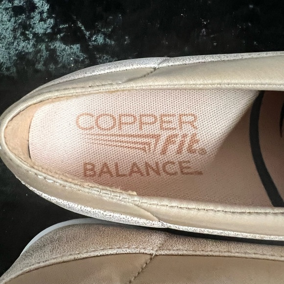 Copper Fit Restore Slip-on Loafers. Size 10 - Picture 6 of 7